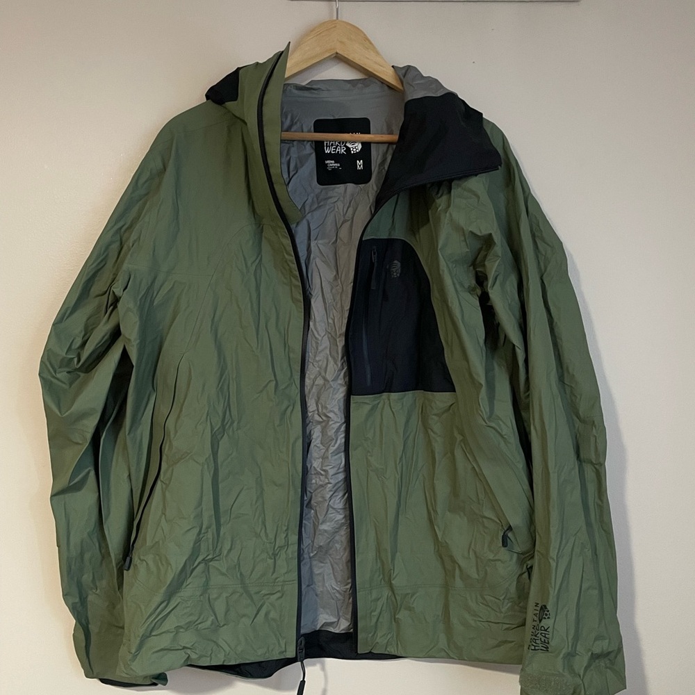 Mountain Hardwear Men's Green rain Jacket
